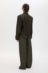Back view CAMILLA AND MARC Tari Short Trench in Dark Khaki with contrast undercollar and shoulder pads.