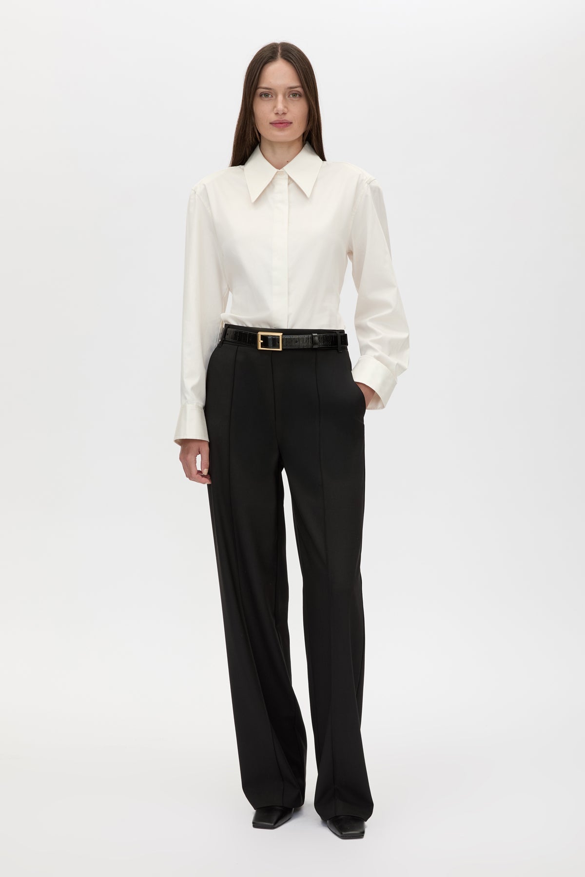 Front view CAMILLA AND MARC adjustable Tarn Fitted Long Sleeve Shirt in cream with removable shoulder pads.