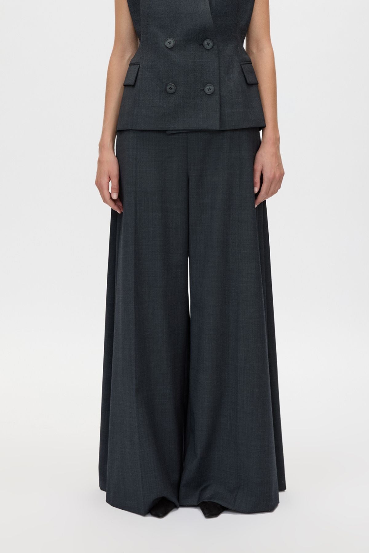 Ascent Wide Leg Side Pleat Pant