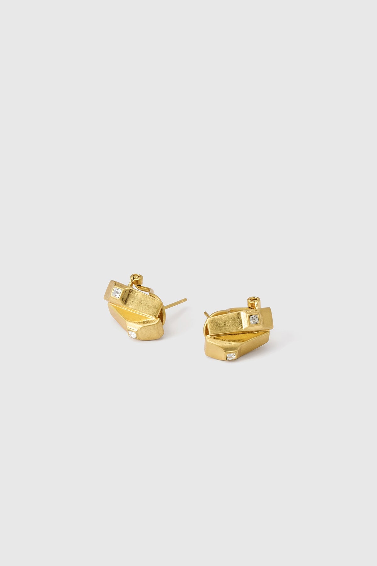 Bastian Studs