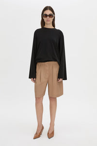 Front view CAMILLA AND MARC Devon bermuda short in rosewood.
