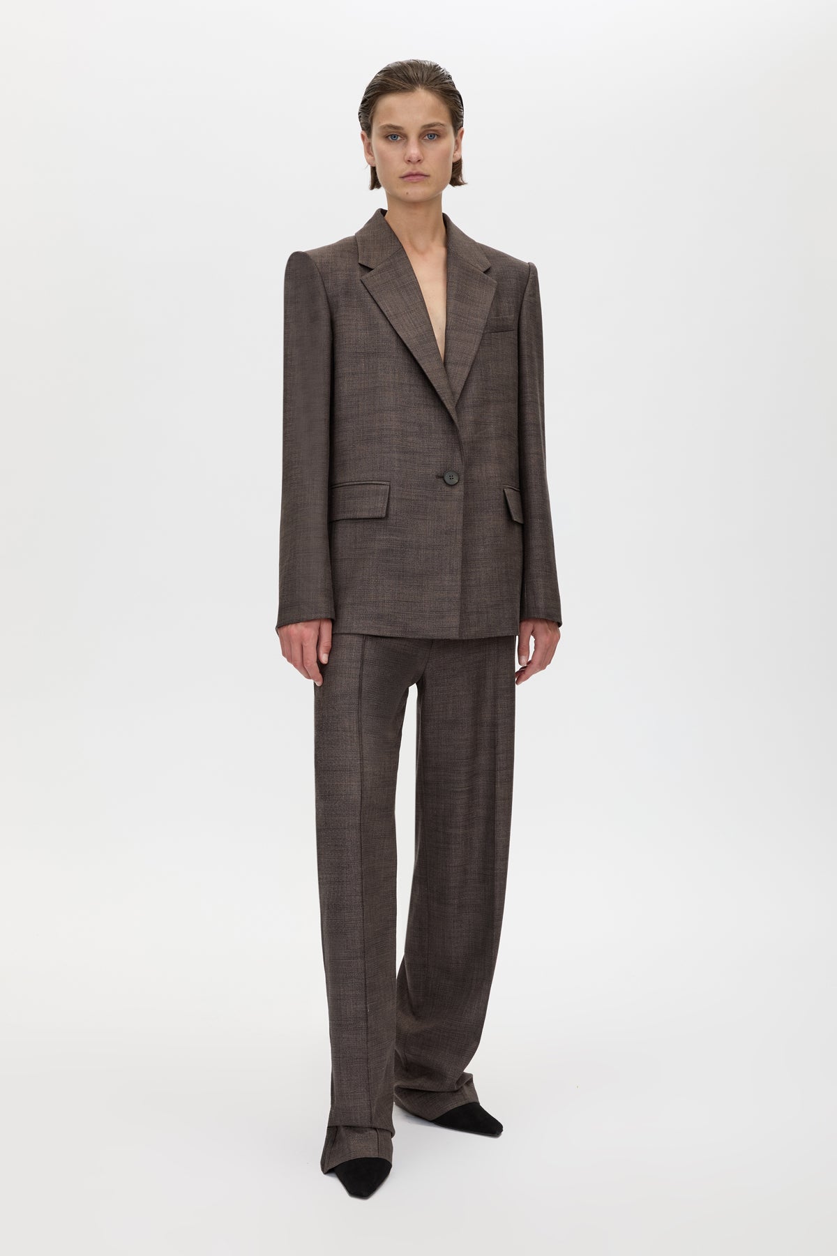 Front view CAMILLA AND MARC Verna Relaxed Fit Blazer in Chocolate, crafted in an Australian wool, linen and silk twill blend.