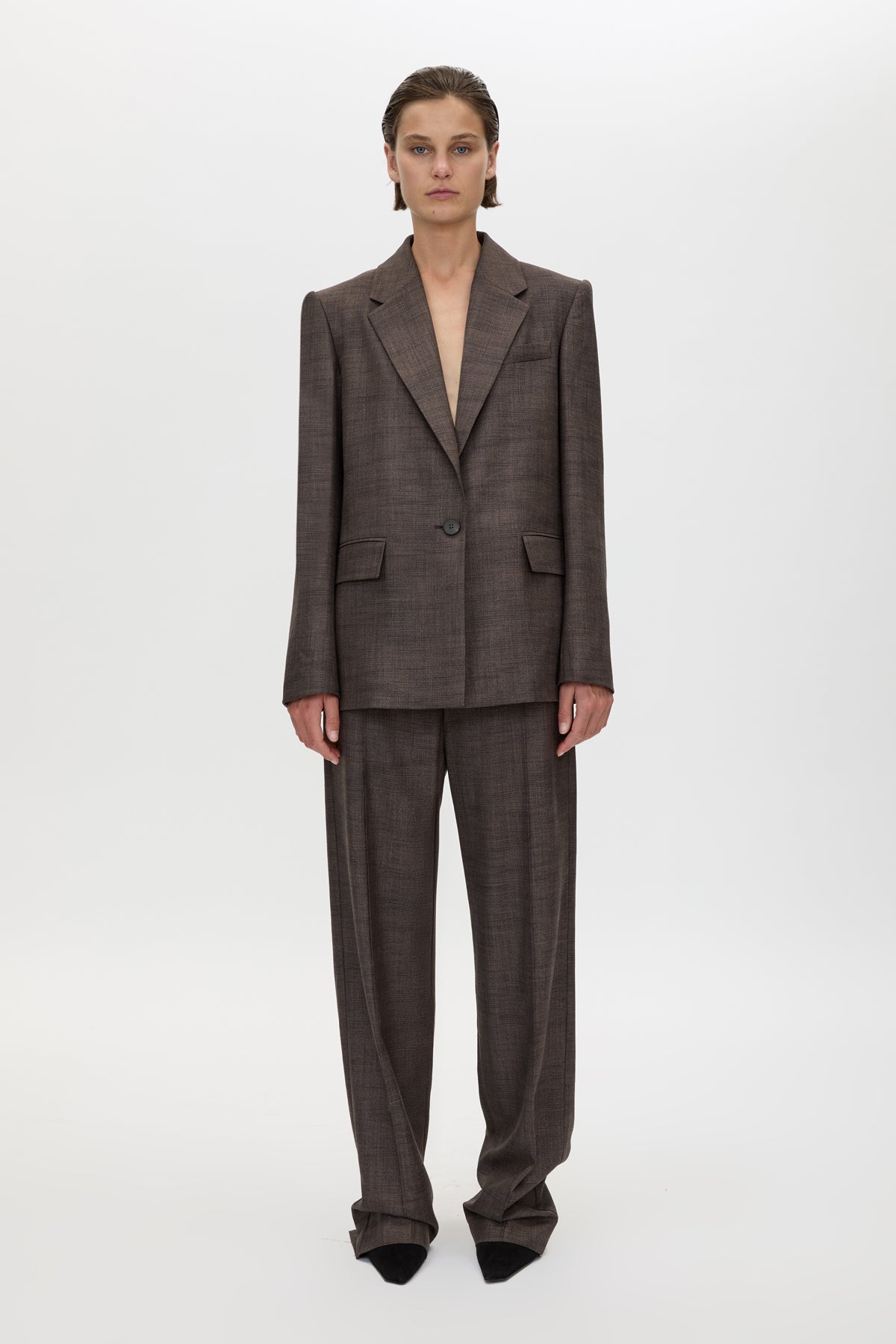 Front styled view CAMILLA AND MARC Verna Relaxed Fit Blazer in Chocolate, crafted in an Australian wool, linen and silk twill blend.