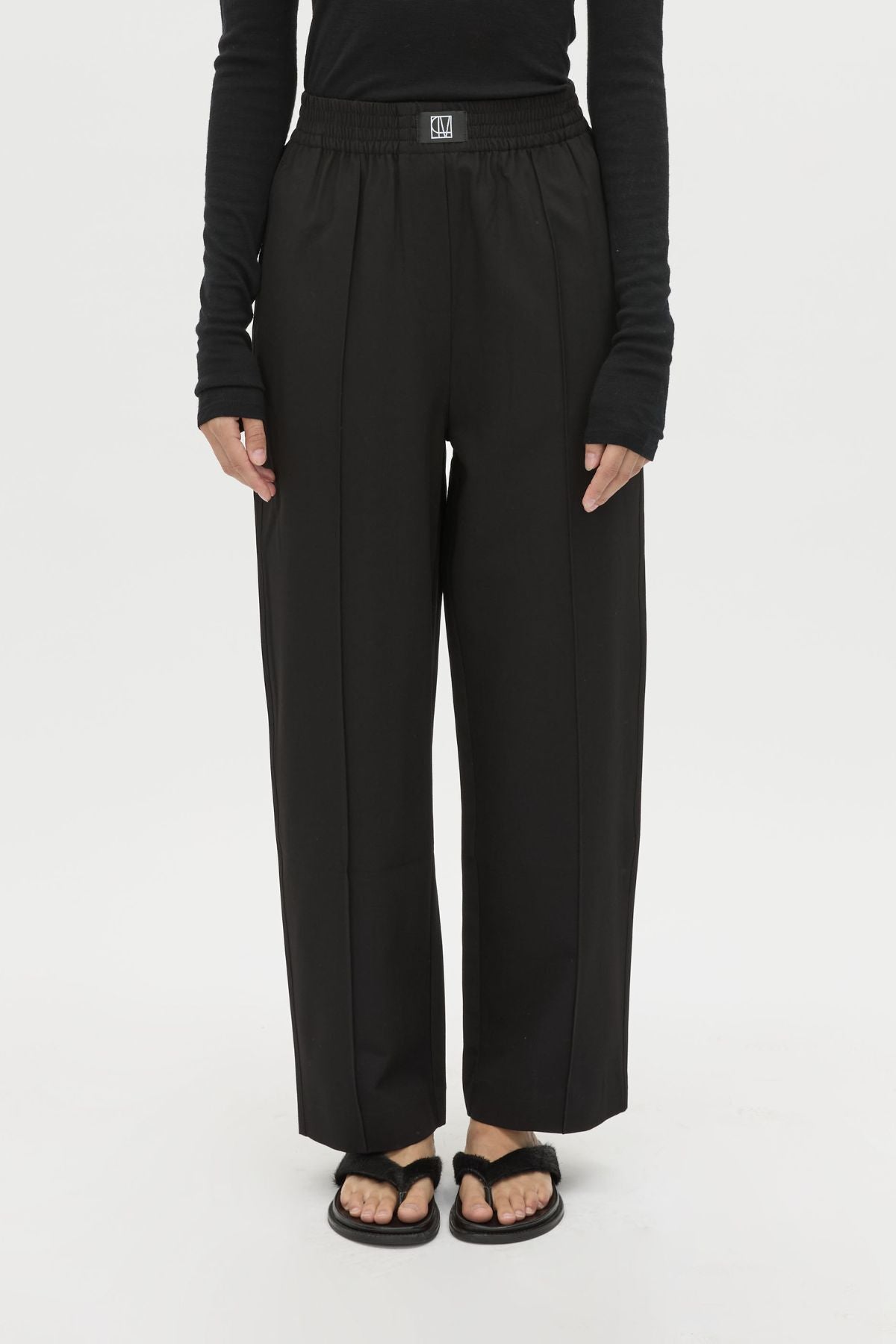 Sylvia Soft Suiting Pant