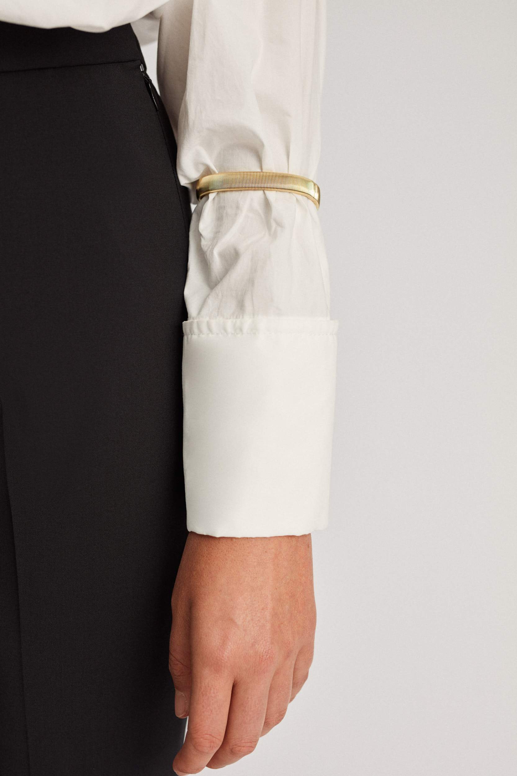 Sleeve Garter
